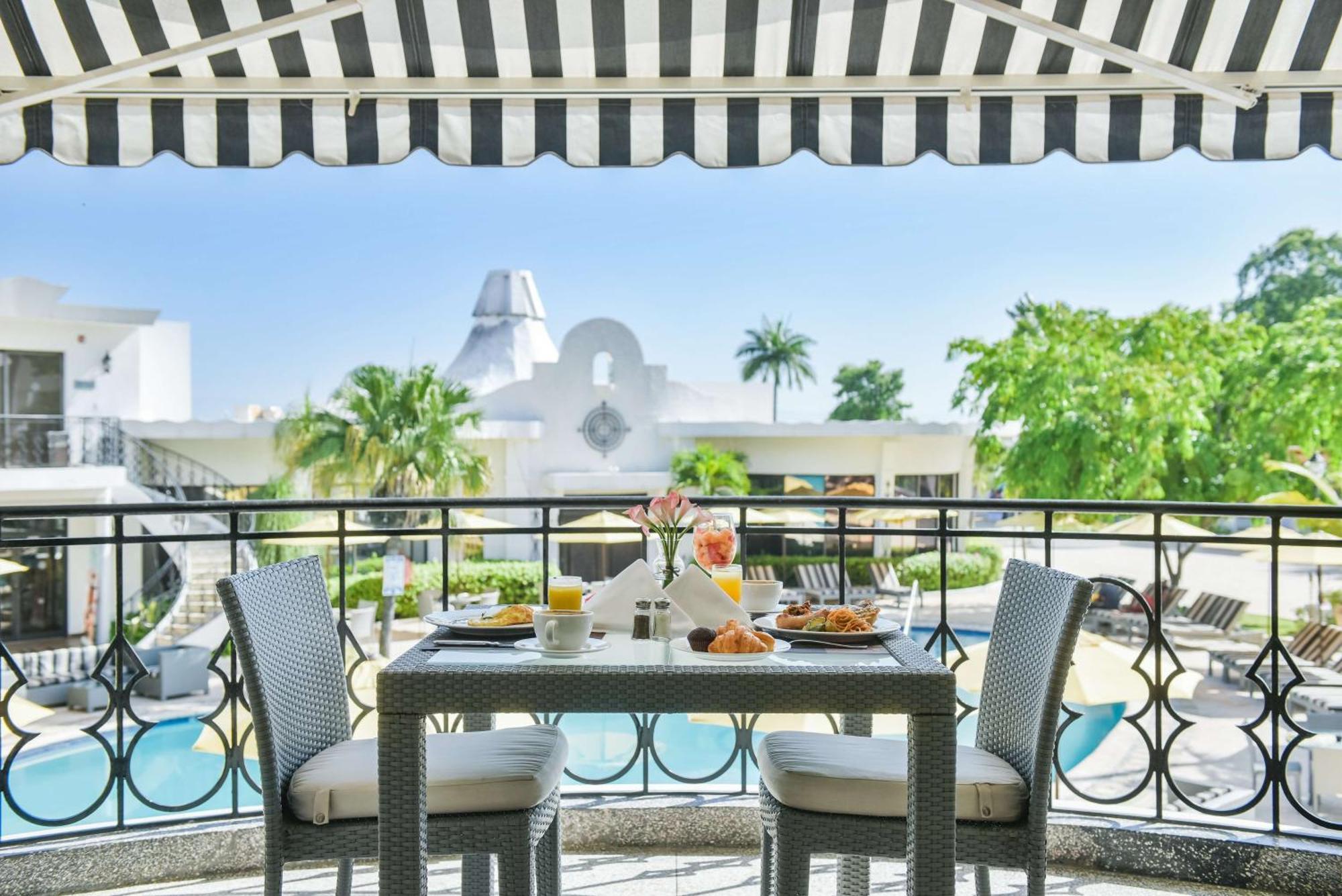 Nh Haiti El Rancho ポルトープランス エクステリア 写真