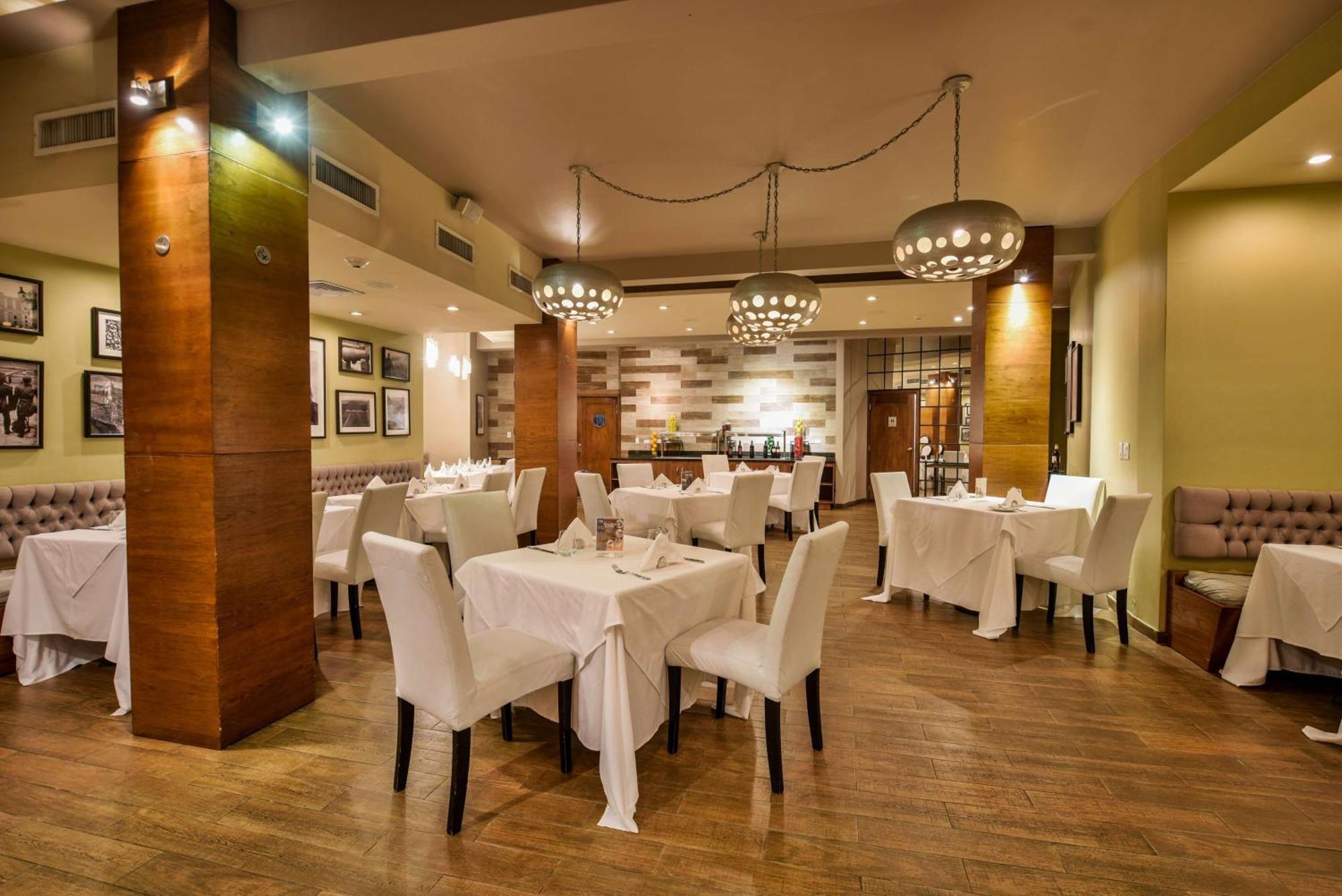 Nh Haiti El Rancho ポルトープランス エクステリア 写真